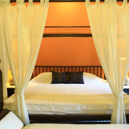 ทิวันชี นี ฮาเวลี Bed & Breakfast อาเมดาบัด ภายนอก รูปภาพ