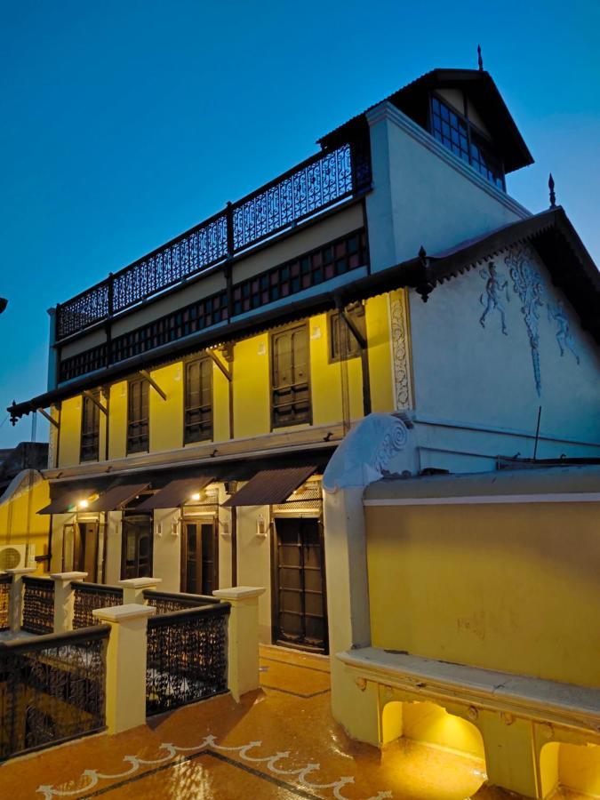 ทิวันชี นี ฮาเวลี Bed & Breakfast อาเมดาบัด ภายนอก รูปภาพ