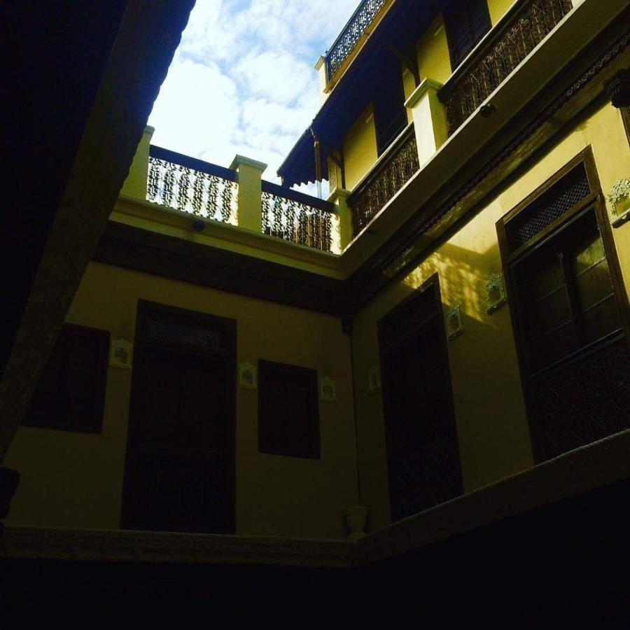 ทิวันชี นี ฮาเวลี Bed & Breakfast อาเมดาบัด ภายนอก รูปภาพ