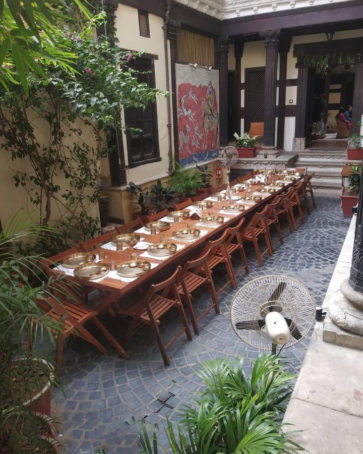 ทิวันชี นี ฮาเวลี Bed & Breakfast อาเมดาบัด ภายนอก รูปภาพ