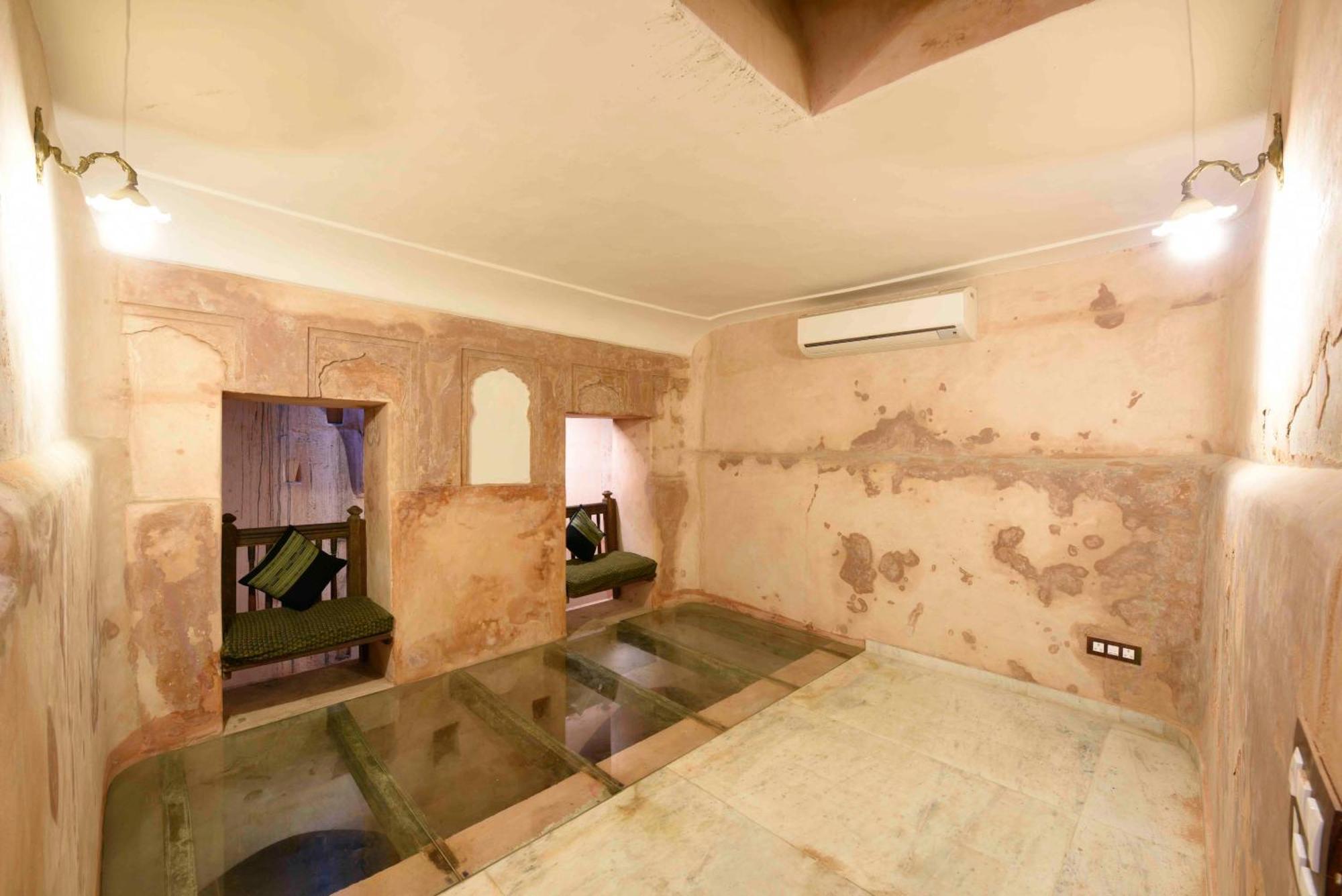 ทิวันชี นี ฮาเวลี Bed & Breakfast อาเมดาบัด ภายนอก รูปภาพ