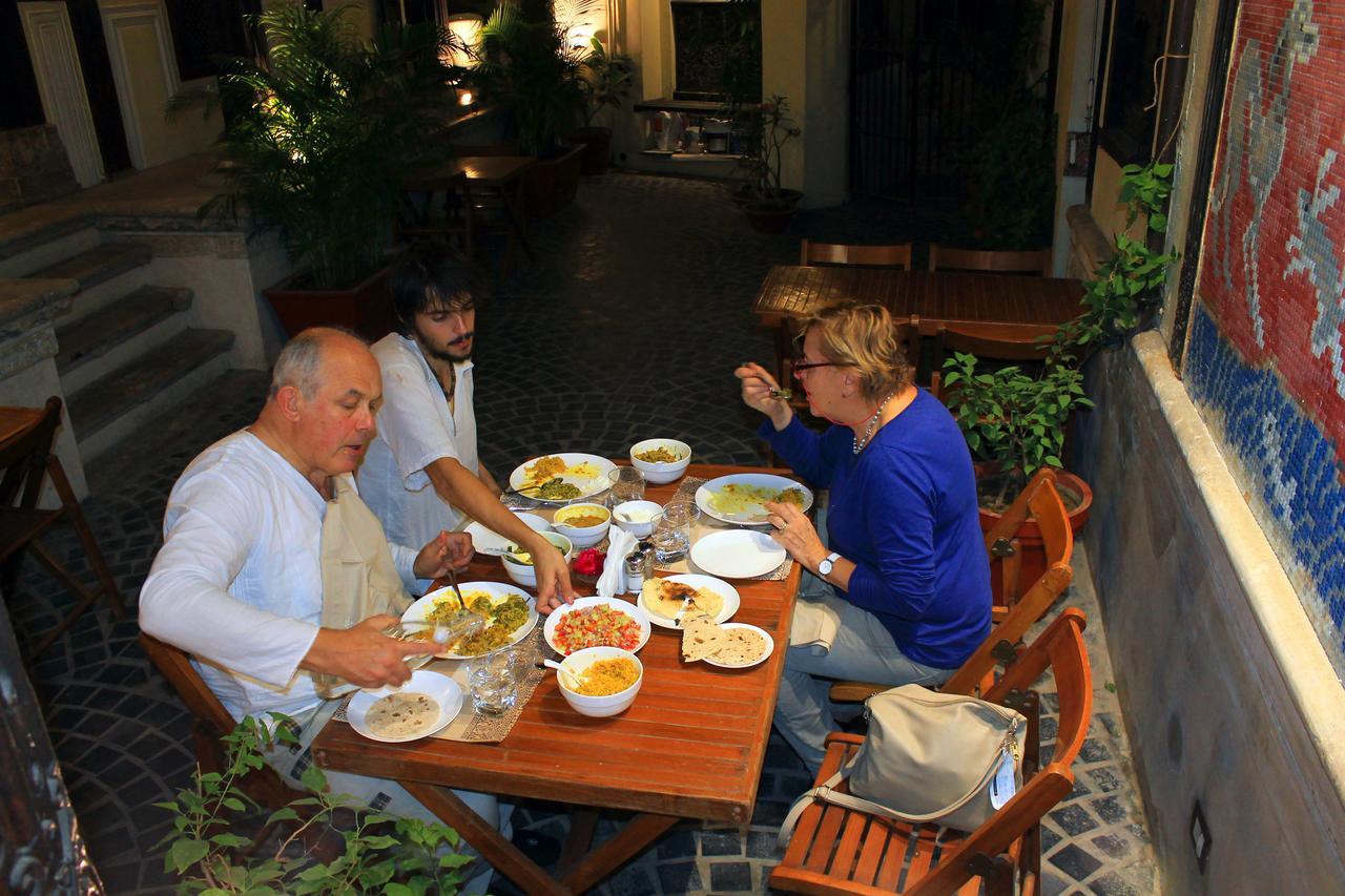 ทิวันชี นี ฮาเวลี Bed & Breakfast อาเมดาบัด ภายนอก รูปภาพ