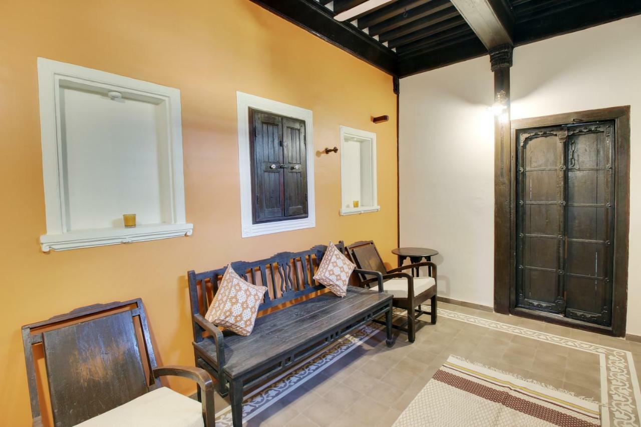 ทิวันชี นี ฮาเวลี Bed & Breakfast อาเมดาบัด ภายนอก รูปภาพ